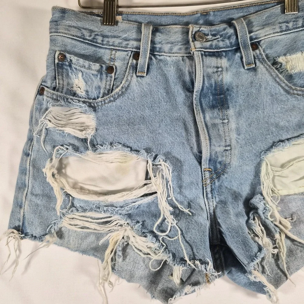 VintageLevi's 501 Big E Women's W30 Distressed High Rise Denim Shorts Light Was